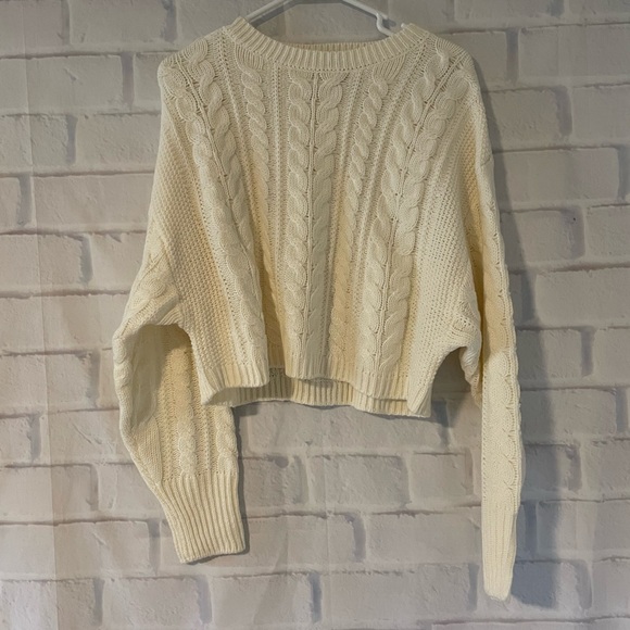Hippie Rose | Cropped Cable Knit Sweater - Picture 1 of 5